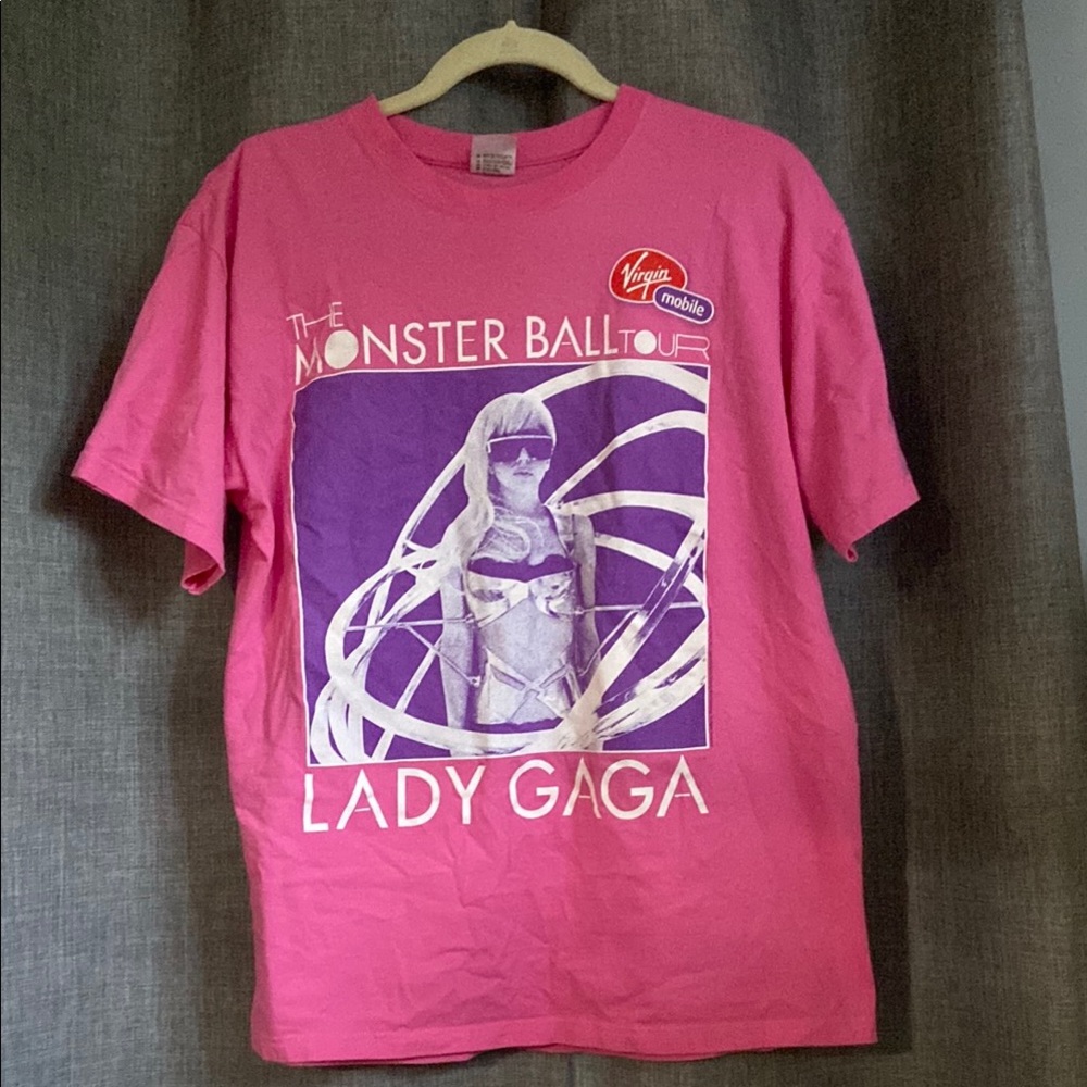 Vintage GUC Pink Lady Gaga Monster Ball Tour 2009/2010 T-Shirt L